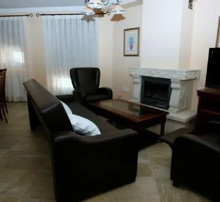 El Torreon I بيت للعطل Caleruega